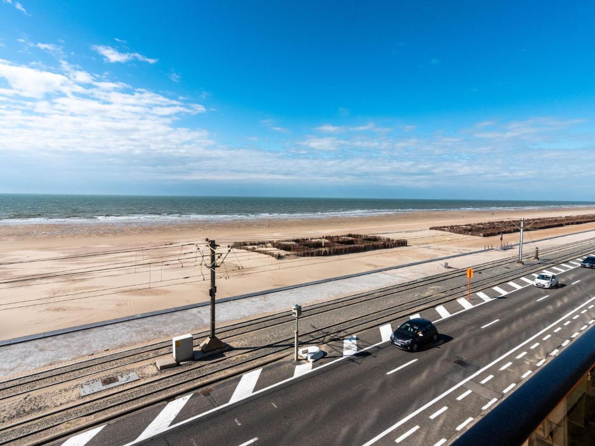 Contemporary In With Balcony Ostende