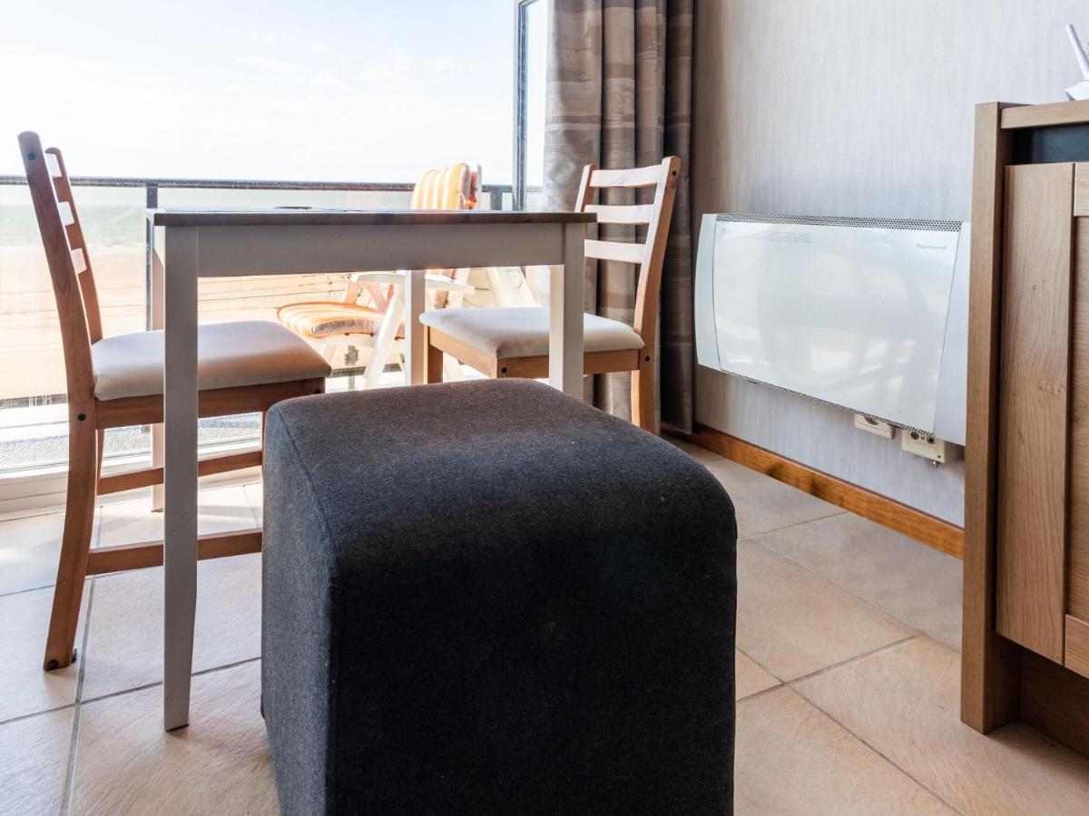Contemporary In With Balcony Ostend