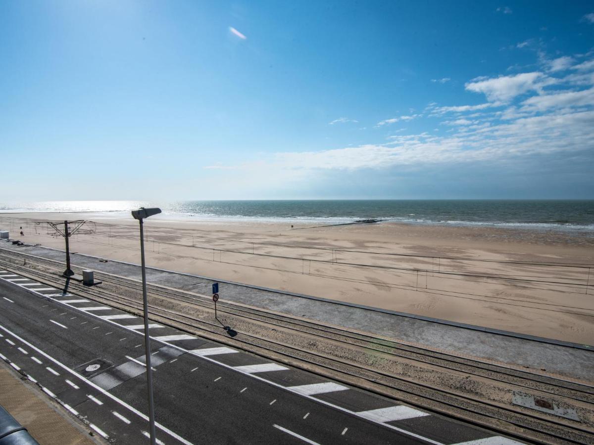 Apartamento Contemporary In With Balcony Ostend